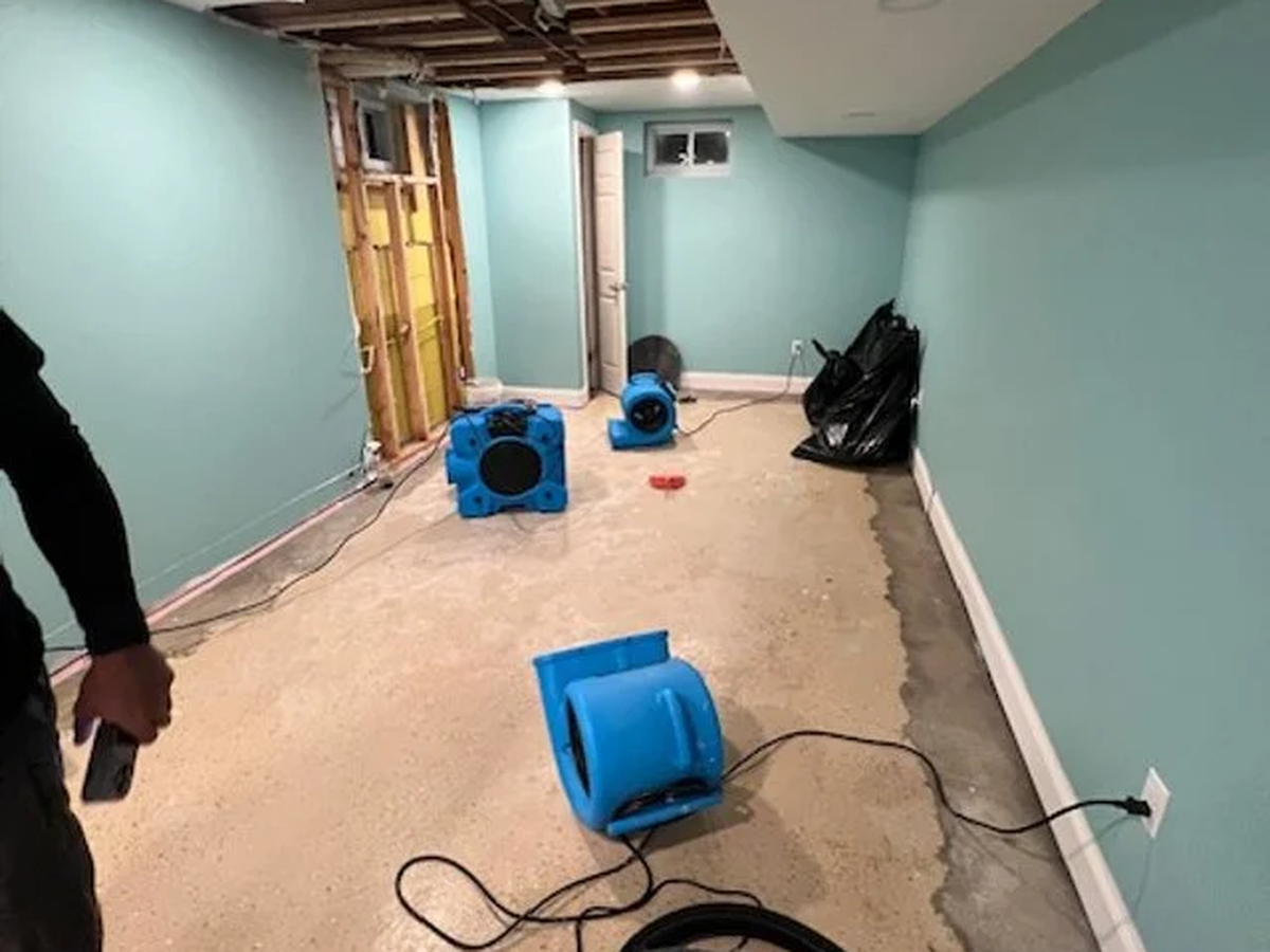 Aqua Dry Restoration Services — Water Damage Restoration crew at work in Fort Lee/Hackensack/Teaneck, NJ